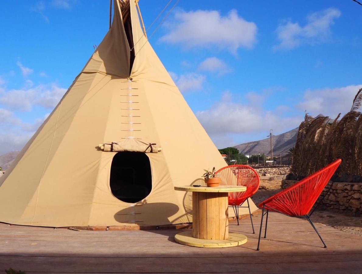 Отель Teepee Costa Тиндайя Экстерьер фото